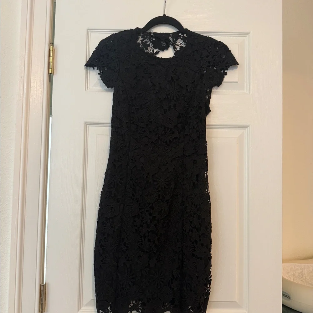 Lulu's backless dress size M - Picture 3 of 9